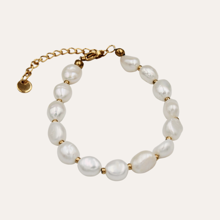 Detailed Pearl Bracelet